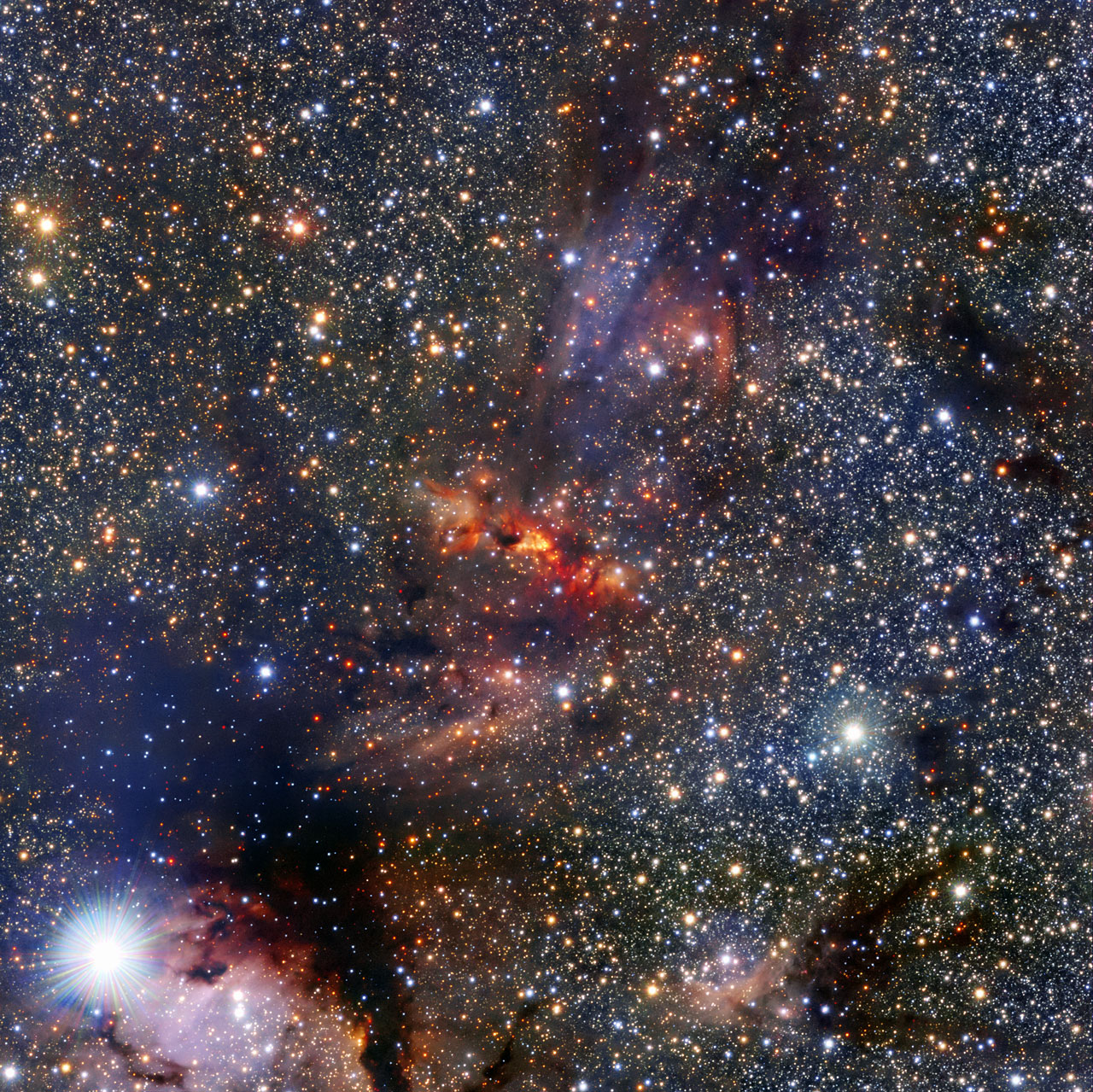 Волшебное фото: космическая область в Скорпионе